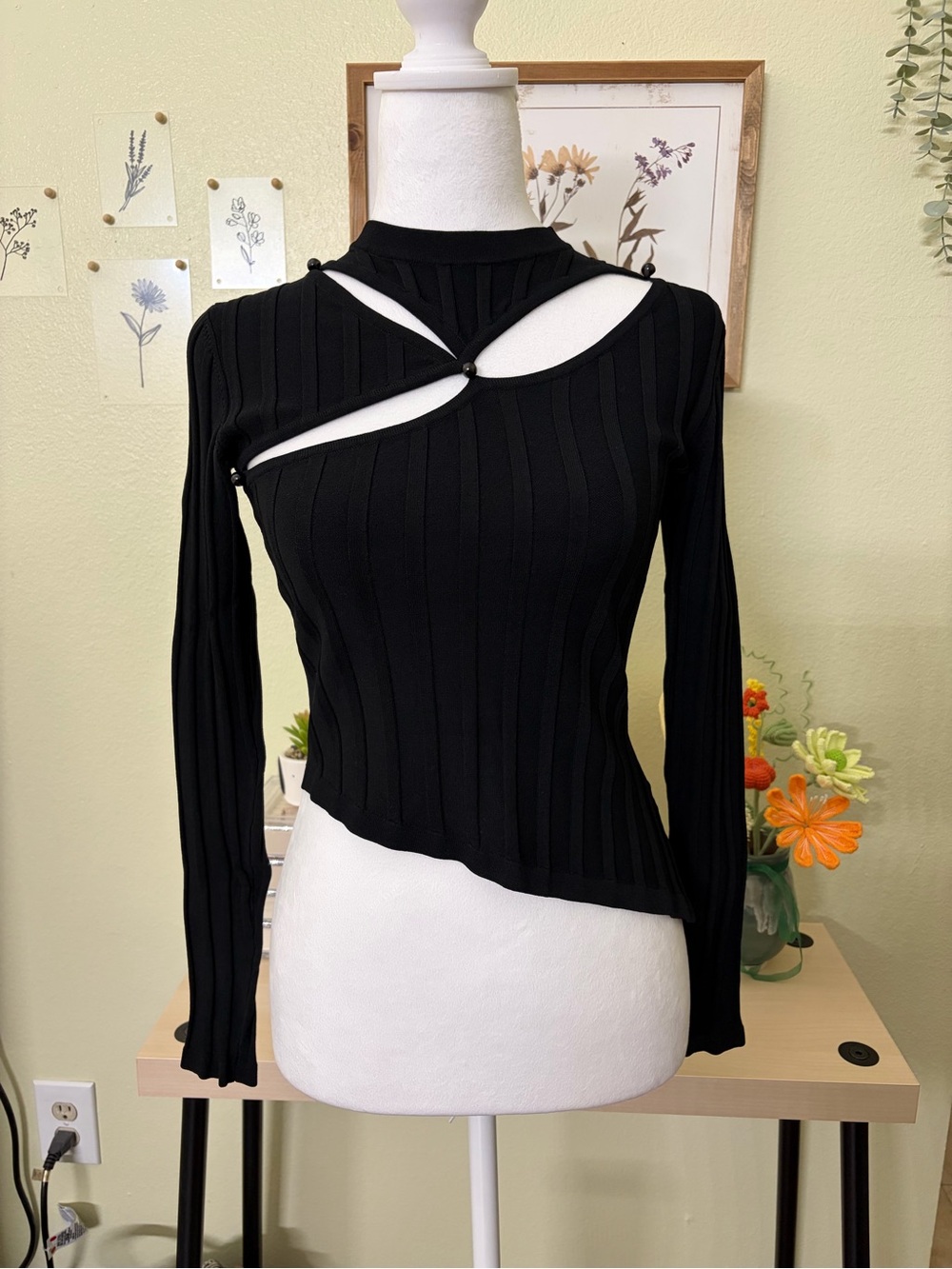 NWOT C/MEO Collective Black Rib Knit Cutout Long Sleeve Asymmetrical Top Size S